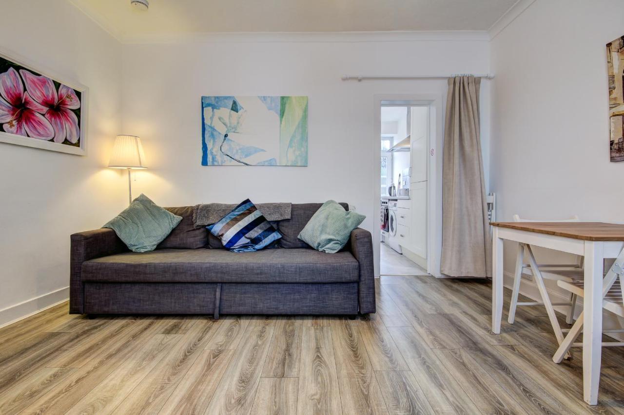 Caerlaverock Road Apartment